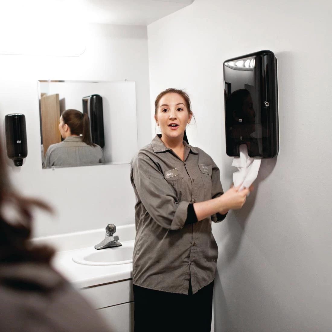 New ๐ Tork Xpress Extra-Soft Multi-Fold Hand Towels 2-Ply (Pack Of 2100) ๐ฏ 3 New ๐ Tork Xpress Extra-Soft Multi-Fold Hand Towels 2-Ply (Pack Of 2100) ๐ฏ - Image 3