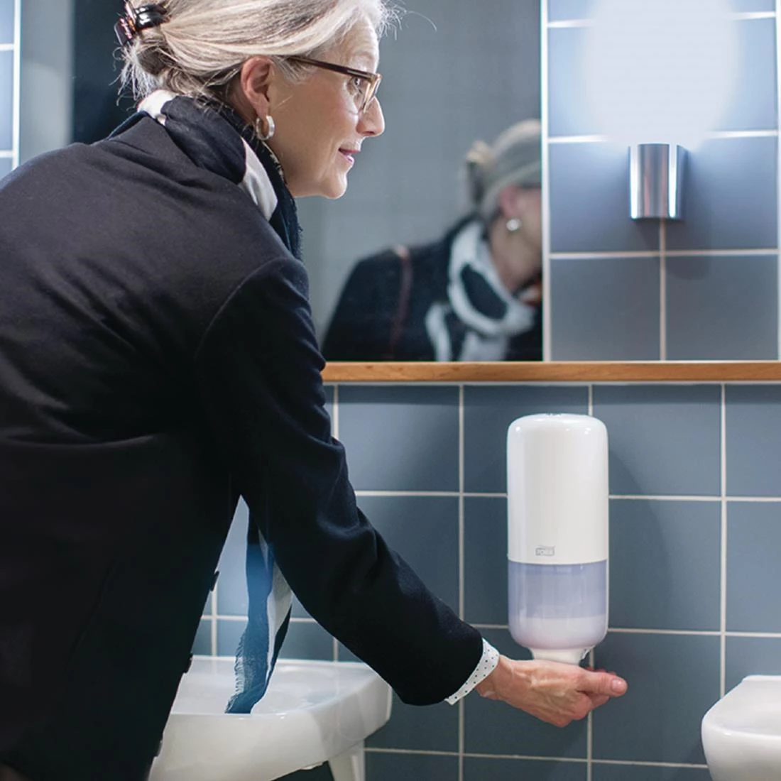 Top 10 ❤️ Tork Manual Liquid And Spray Soap Dispenser White 1Ltr White 👍 4 Top 10 ❤️ Tork Manual Liquid And Spray Soap Dispenser White 1Ltr White 👍 - Image 4