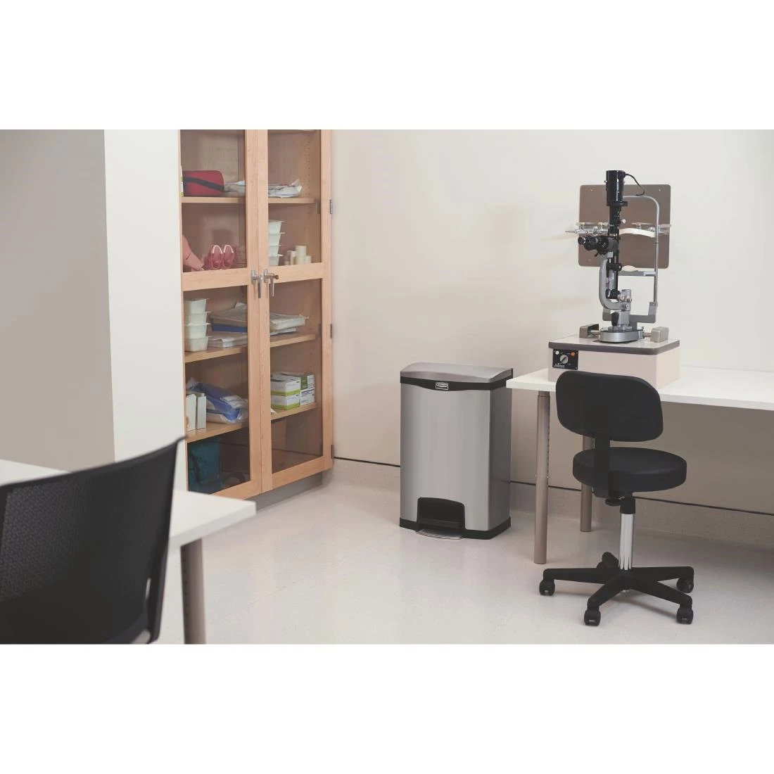 Budget 🎁 Rubbermaid Slim Jim Front Step On Pedal Bin Stainless Steel 90Ltr 🎉 5 Budget 🎁 Rubbermaid Slim Jim Front Step On Pedal Bin Stainless Steel 90Ltr 🎉 - Image 5