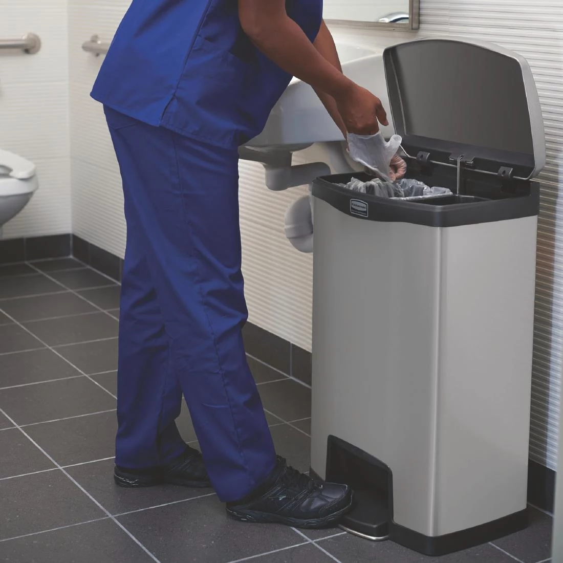 Budget 🎁 Rubbermaid Slim Jim Front Step On Pedal Bin Stainless Steel 90Ltr 🎉 8 Budget 🎁 Rubbermaid Slim Jim Front Step On Pedal Bin Stainless Steel 90Ltr 🎉 - Image 8