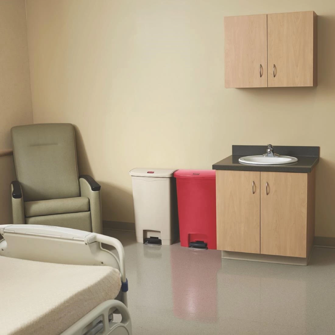 Top 10 🎉 Rubbermaid Slim Jim Step On Front Pedal Red 50Ltr 🎁 4 Top 10 🎉 Rubbermaid Slim Jim Step On Front Pedal Red 50Ltr 🎁 - Image 4