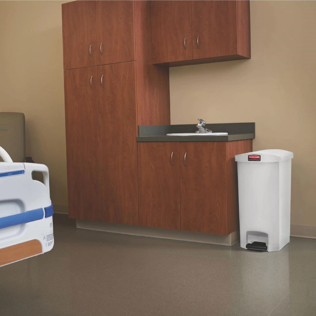 Cheap ✔️ Rubbermaid Slim Jim End Step On Pedal Bin Beige 50Ltr ⭐ 4 Cheap ✔️ Rubbermaid Slim Jim End Step On Pedal Bin Beige 50Ltr ⭐ - Image 4